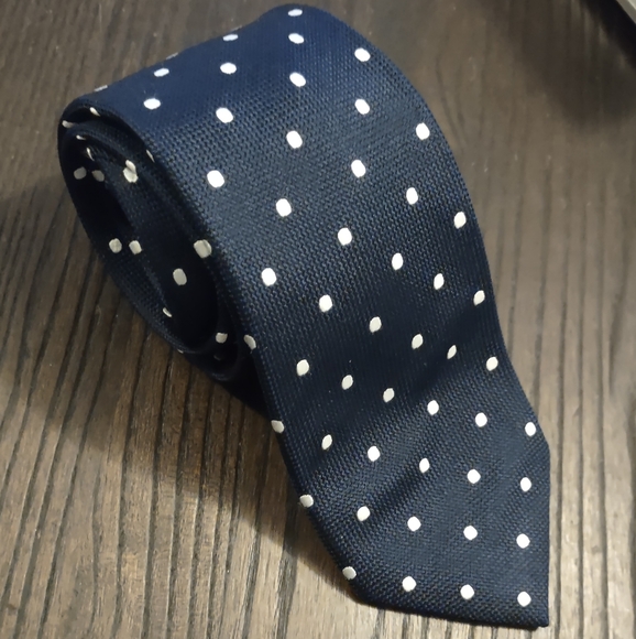 Charles Tyrwhitt Navy Blue Tie with white polka dots. - Picture 3 of 5